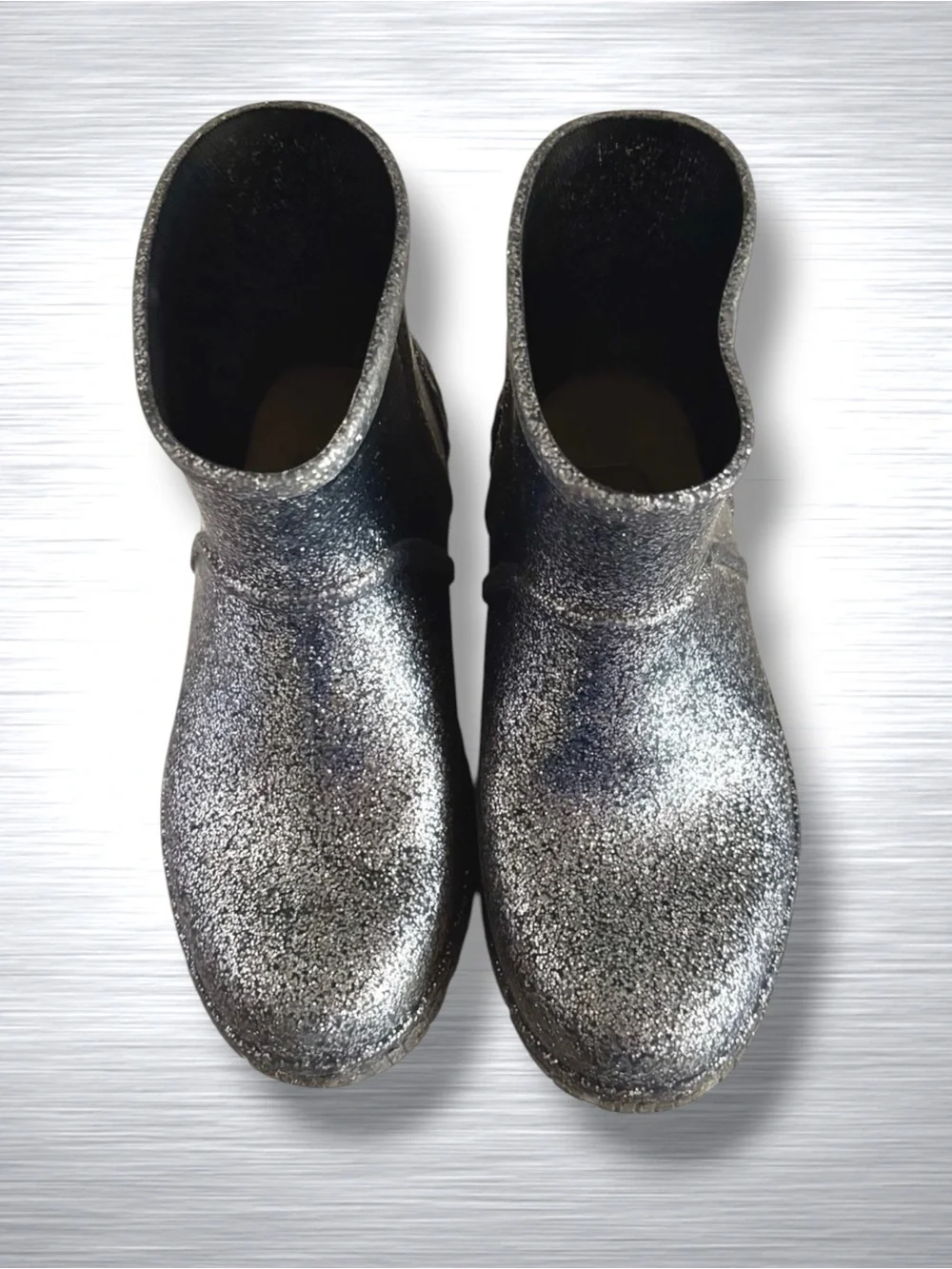 UGG Girls Snow Boots ❄️ Silver Glitter Waterproof Size 4 Like New